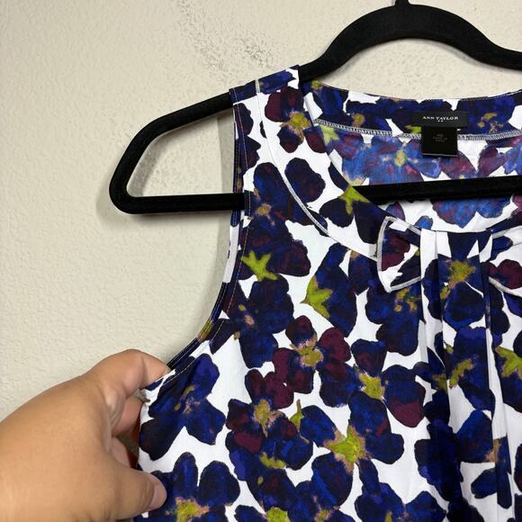 Ann Taylor Womens XS Bow Top Blouse White Purple Floral Botanical Sleeveless - Picture 3 of 9